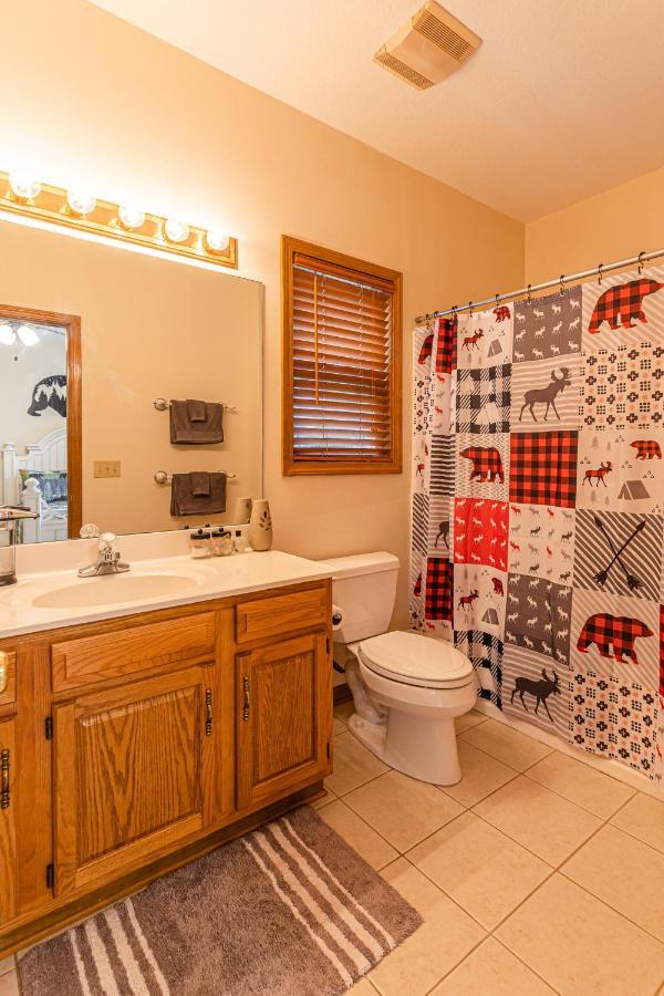 Condo With Stunning Mountain And 6Th Green Views Near Harrahs Cherokee Bryson City Whittier المظهر الخارجي الصورة